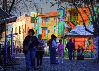 Prevén que llegue un 20% más de turistas y los hoteles porteños se preparan caminito