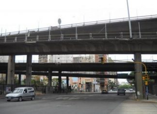 Confirman que concesionarán a varios predios bajo la Autopista 25 de Mayo autopista, bajo