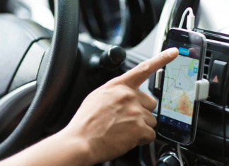 Debatirán el agravamiento de multas a conductores de Uber: Podrían llegar a $200 mil uber