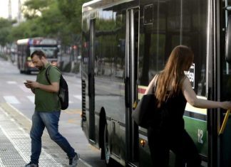 Volvió a aumentar el transporte: Cuánto es el mínimo para viajar en colectivo metrobus, colectivo