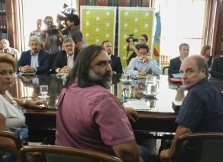 Docentes rechazaron la oferta del 30% del Gobierno de Vidal docentes, baradel, provincia