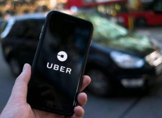 Con presión de los taxistas, agravaron las multas para choferes de Uber y podrían perder el registro
