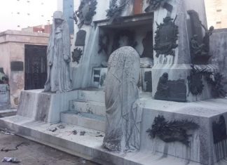 Grave atentado en el Cementerio de Recoleta: Estalló un explosivo casero recoleta, explosion