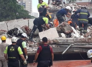 Derrumbe y tragedia en San Cristobal: Se vino abajo un supermercado y murió un hombre