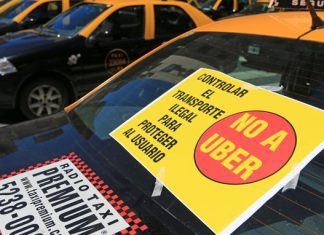 Taxistas vuelven a las calles a manifestarse contra las apps de viaje