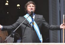 Milei cerró su día de asunción con una gala presidencial en el Teatro Colón
