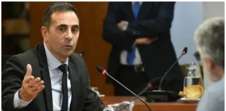 El Gobierno recibe a los empresarios que presionan por la reforma laboral