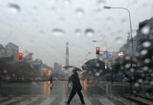 Existen alertas naranja y amarilla por tormentas para el lunes.