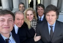 Dentro del conflicto por $LIBRA, Santiago Caputo se unirá a la expedición de Javier Milei a Estados Unidos.