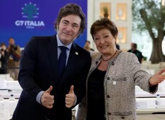 Tras el respaldo del FMI, el Gobierno refuerza su plan económico para intentar calmar los mercados