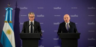 El Gobierno presentó el proyecto para a fomentar el uso de los dólares «del colchón».