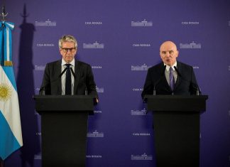 El Gobierno presentó el proyecto para a fomentar el uso de los dólares «del colchón».