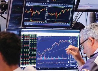 Bonos argentinos suben hasta 11% y el riesgo país cae más de 300 puntos tras apoyo de EEUU