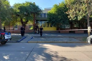 h91m575ph_300x200__1