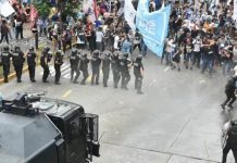 Incidentes en el Puente Pueyrredón: fuerzas federales desalojan con gas pimienta una protesta piquetera